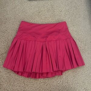 Chic Pink Pleated Mini Skirt
